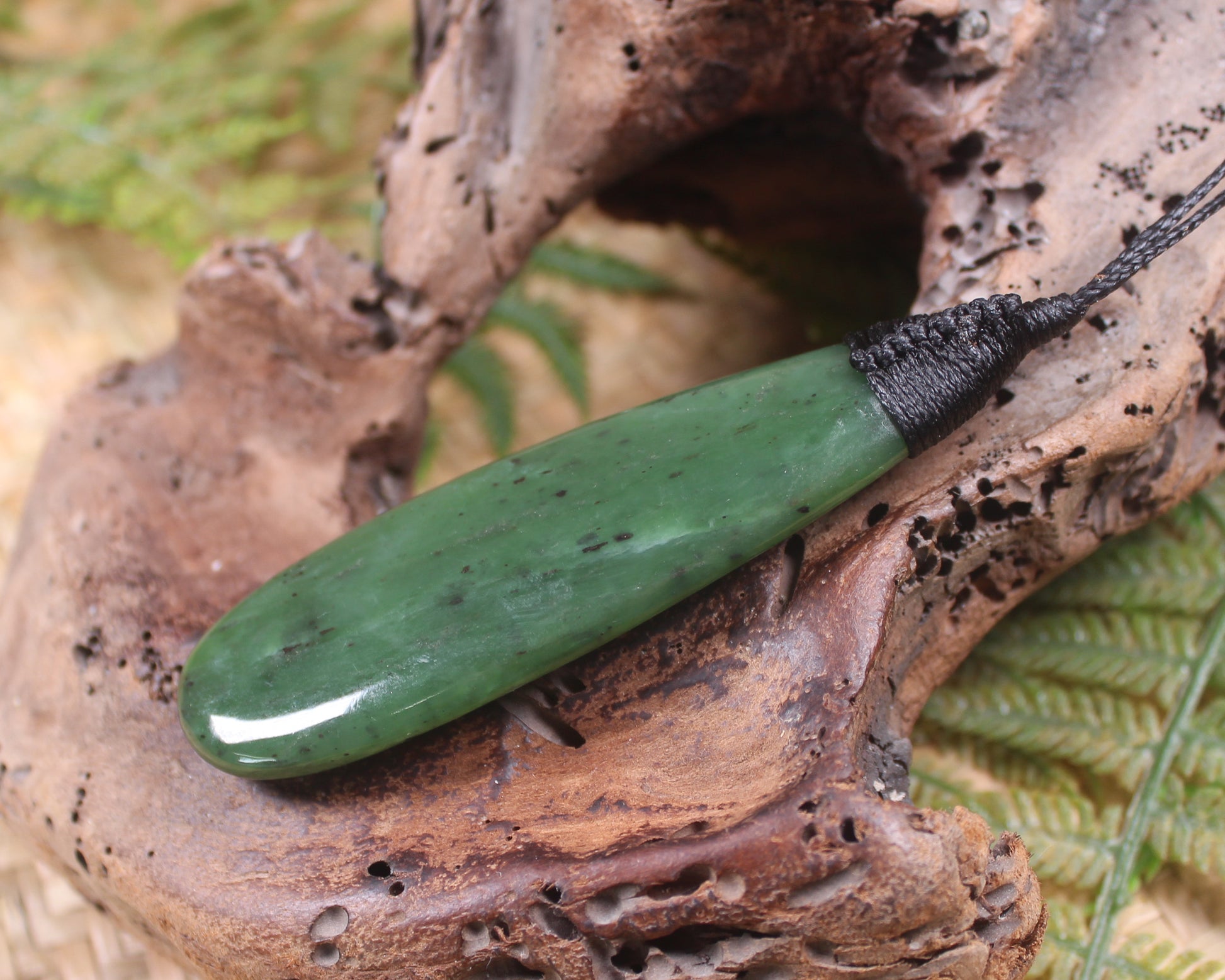 Roimata Teardrop carved from Hapopo Pounamu - NZ Greenstone