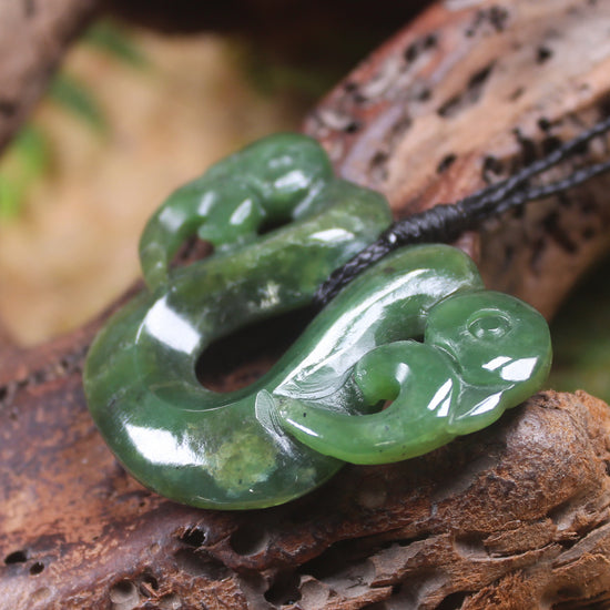 Pekapeka Pendant carved from Hapopo Pounamu - NZ Greenstone