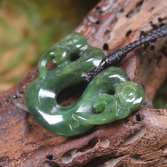 Pekapeka Pendant carved from Hapopo Pounamu - NZ Greenstone
