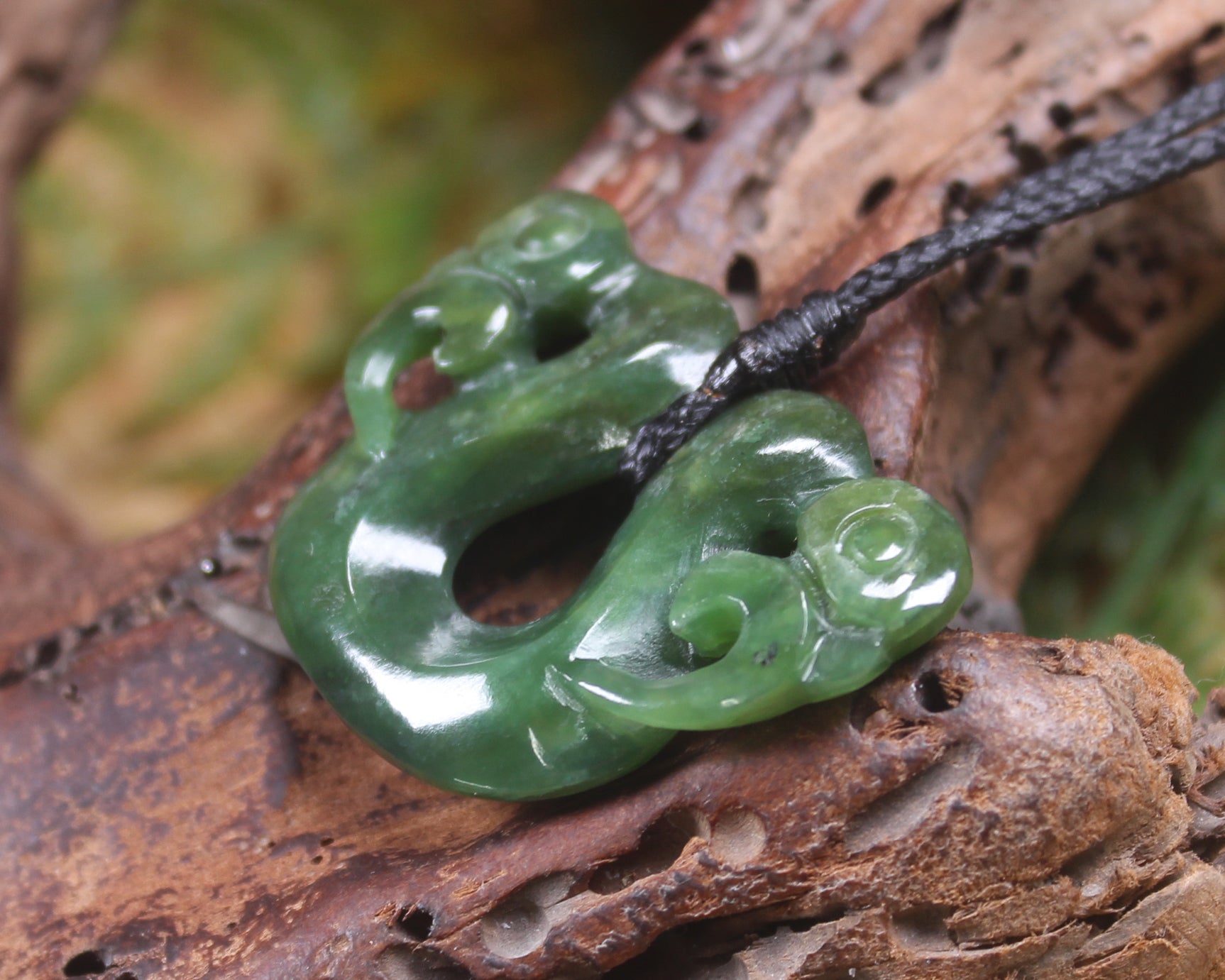 Pekapeka Pendant carved from Hapopo Pounamu - NZ Greenstone