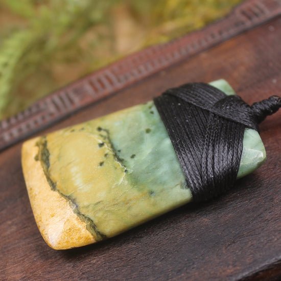 Toki or Adze Pendant carved from Flower Jade Pounamu - NZ Greenstone