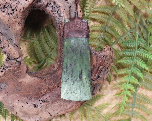 Toki or Adze Pendant carved from Rimu Pounamu - NZ Greenstone
