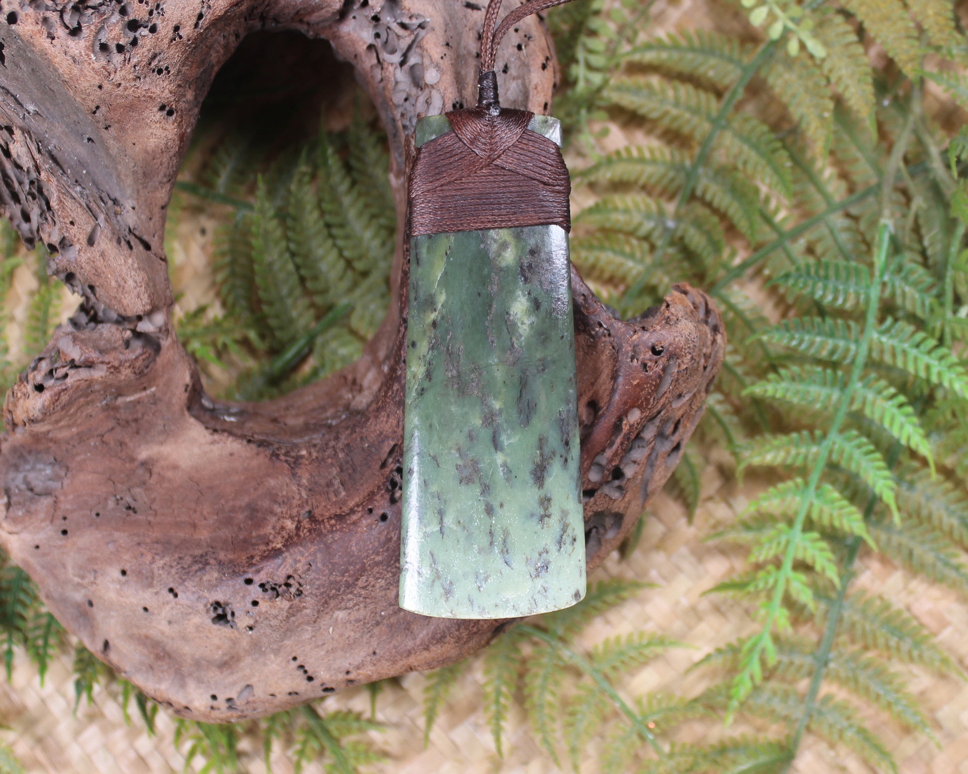 Toki or Adze Pendant carved from Rimu Pounamu - NZ Greenstone