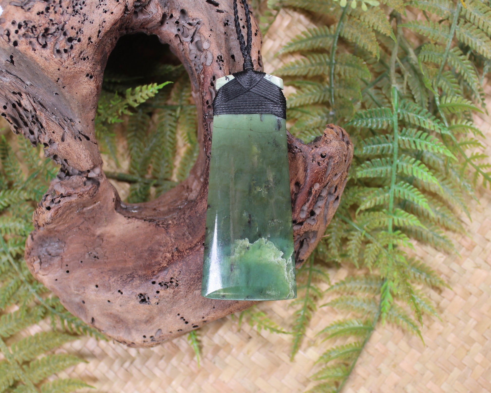 Toki or Adze Pendant carved from Rimu Pounamu - NZ Greenstone