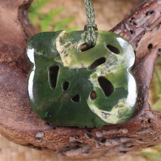 Manaia pendant carved from Rimu Pounamu - NZ Greenstone