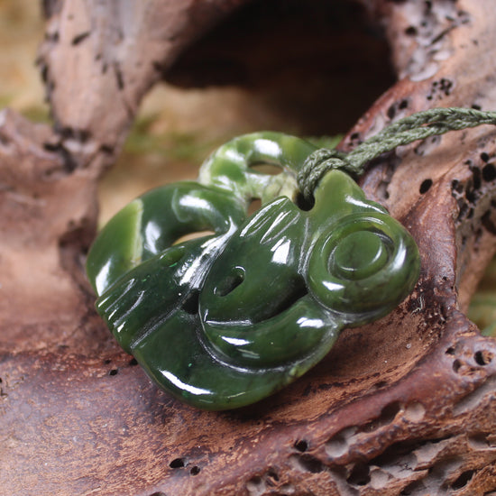 Manaia pendant carved from Rimu Pounamu - NZ Greenstone