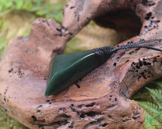 Kawakawa Pounamu Toki