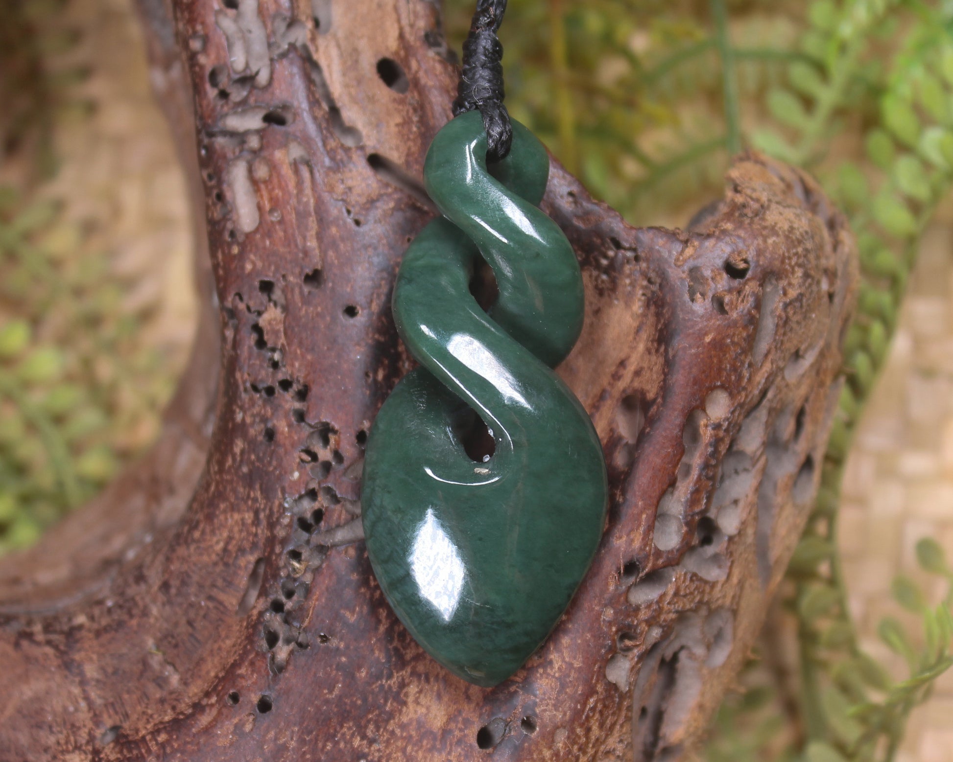 Twist carved from Kawakawa Pounamu - NZ Greenstone