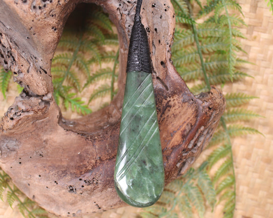 Roimata Teardrop carved from Hapopo Pounamu - NZ Greenstone