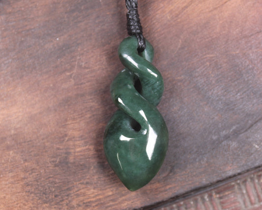 Twist carved from Kawakawa Pounamu - NZ Greenstone