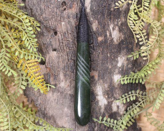Kawakawa Pounamu Roimata Pendant - NZ Greenstone