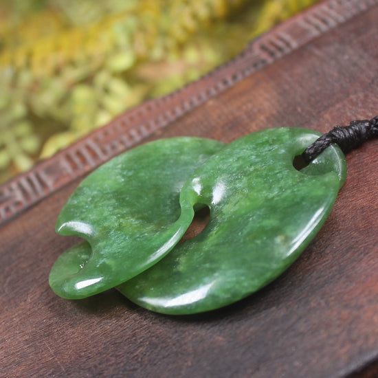Koru Twist or Pikorua carved from Kawakawa Pounamu - NZ Greenstone
