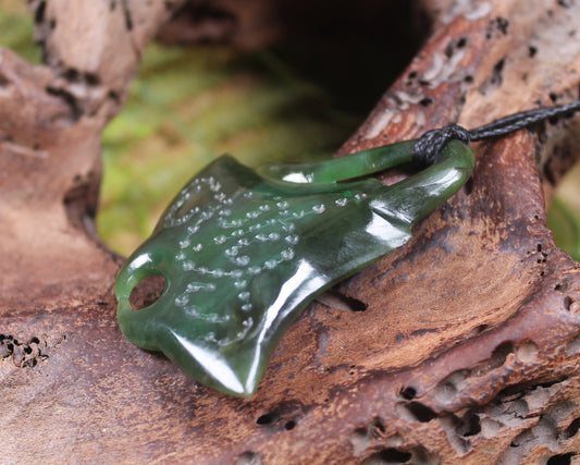 Stingray or Whai carved from Kawakawa Pounamu - NZ Greenstone