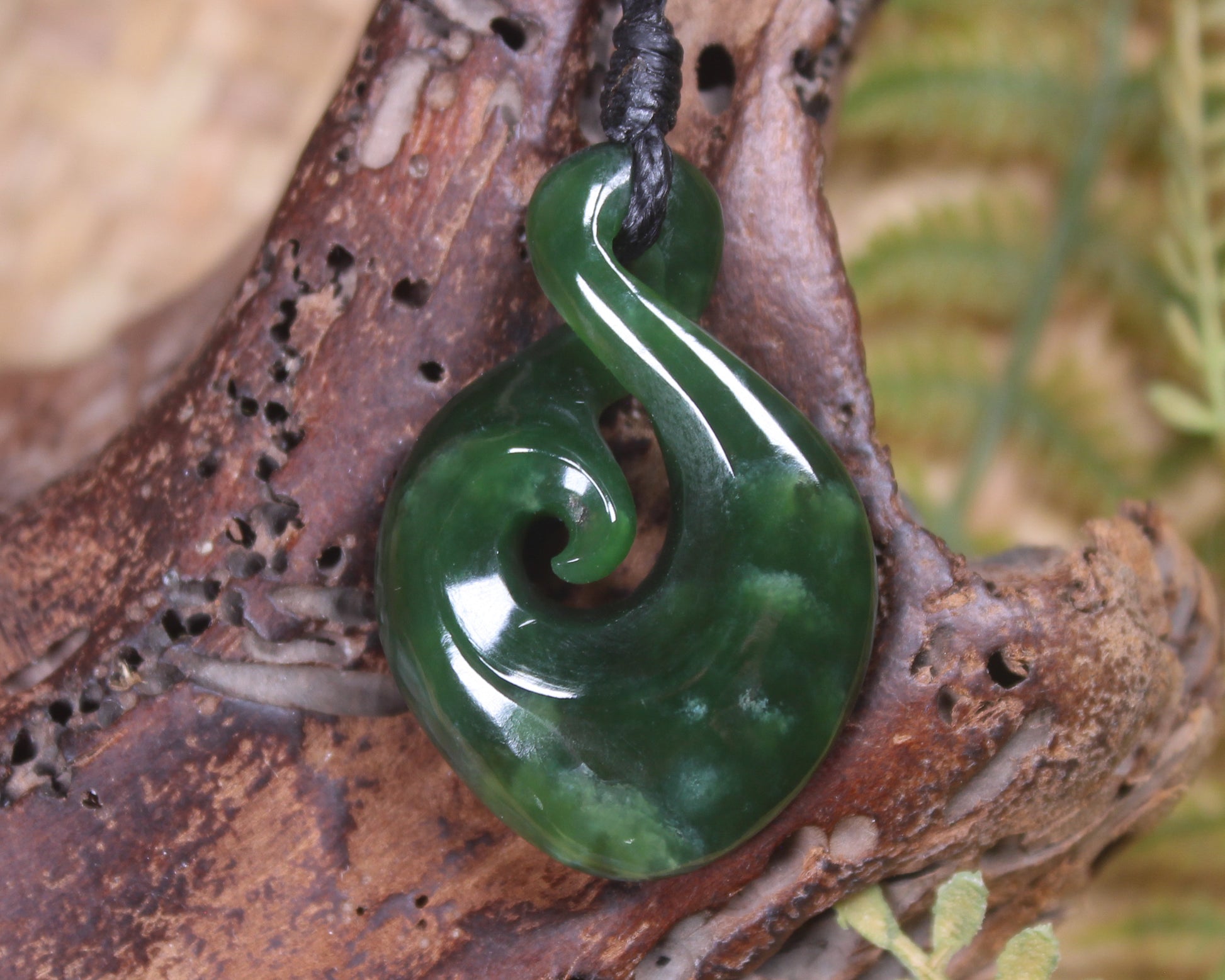 Koru Twist carved from Kawakawa Pounamu - NZ Greenstone