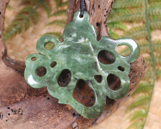 Te Wheke or Octopus Pendant carved from Hapopo Pounamu - NZ Greenstone