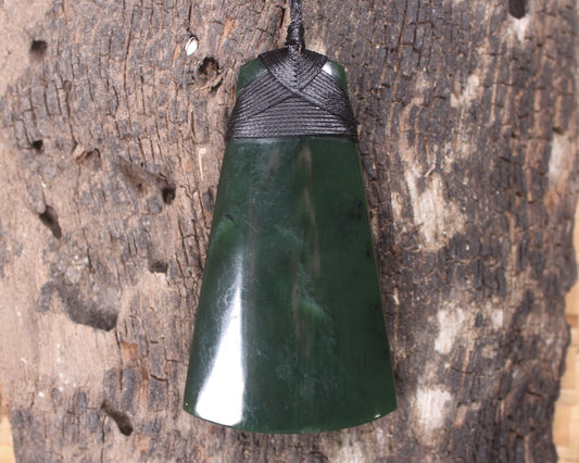 Kawakawa Pounamu Toki