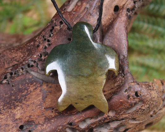 Turtle carved from Totoweka Pounamu - NZ Greenstone