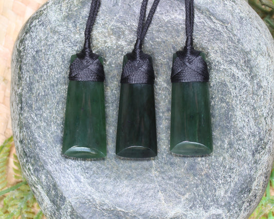 Kawakawa Pounamu Toki