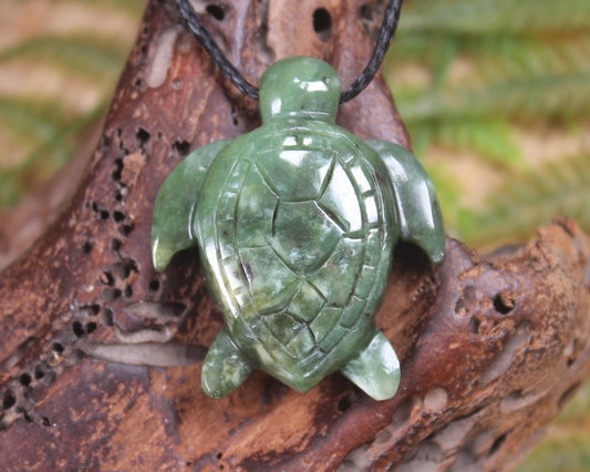 Turtle carved from Hapopo Pounamu - NZ Greenstone