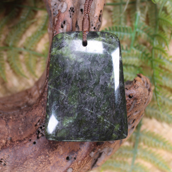 Toki or Adze carved from Douglas Creek - NZ Greenstone