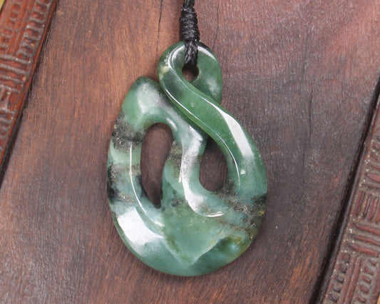 Twist or Pikorua carved from Inanga Pounamu - NZ Greenstone