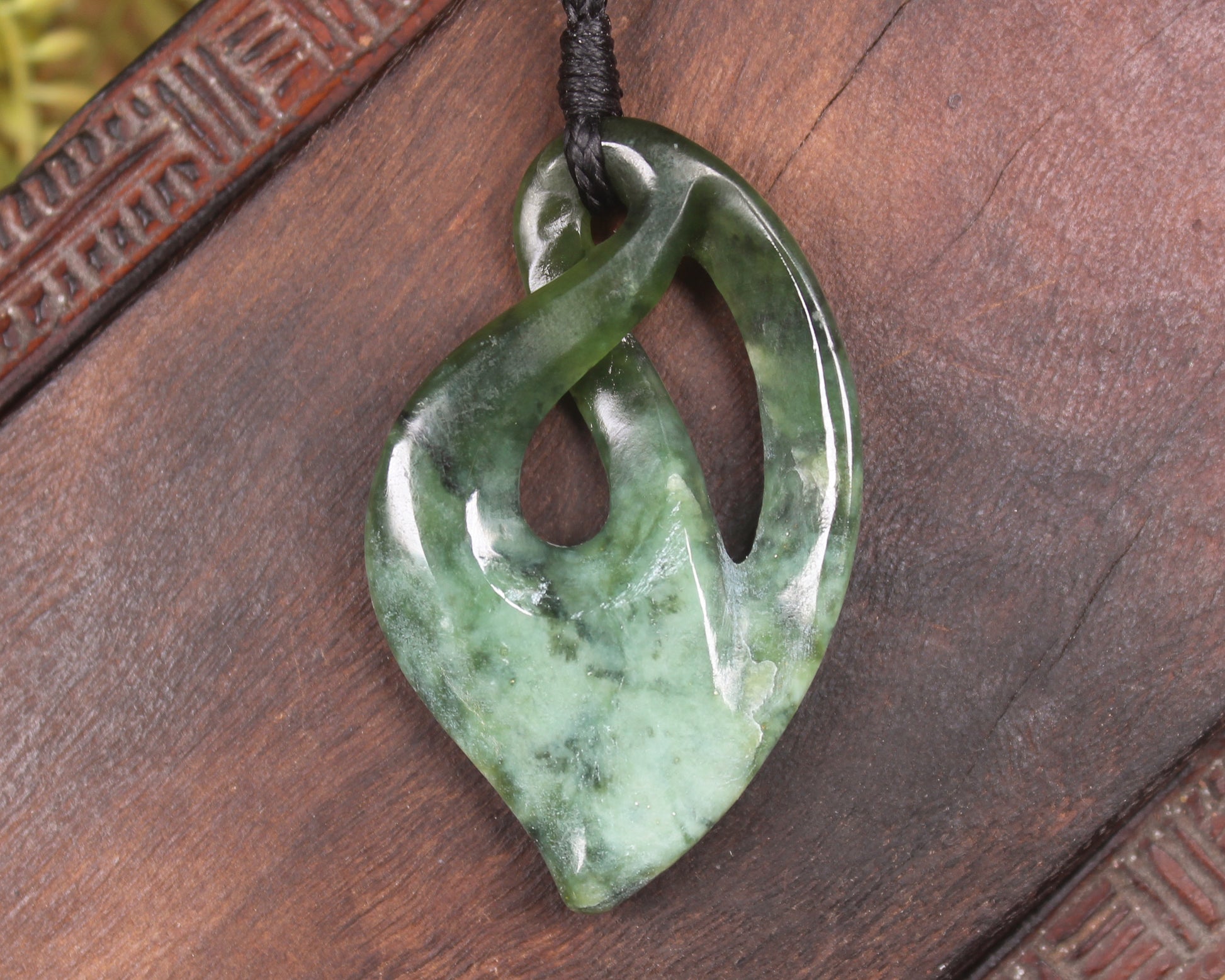 Twist or Pikorua carved from Rimu Pounamu - NZ Greenstone