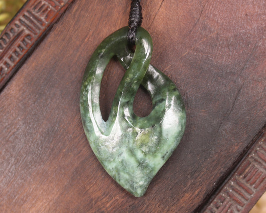 Twist or Pikorua carved from Rimu Pounamu - NZ Greenstone