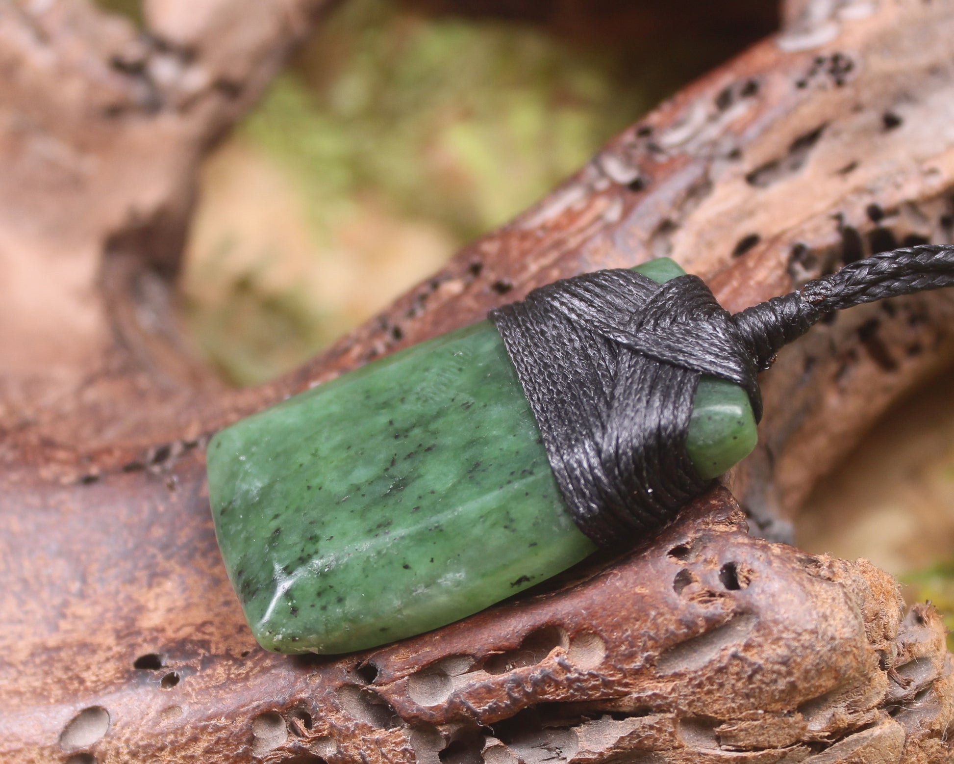 Hapopo Pounamu Toki - NZ Greenstone