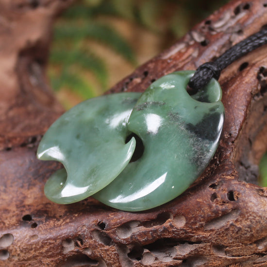 Twist or Pikorua carved from Inanga Pounamu - NZ Greenstone