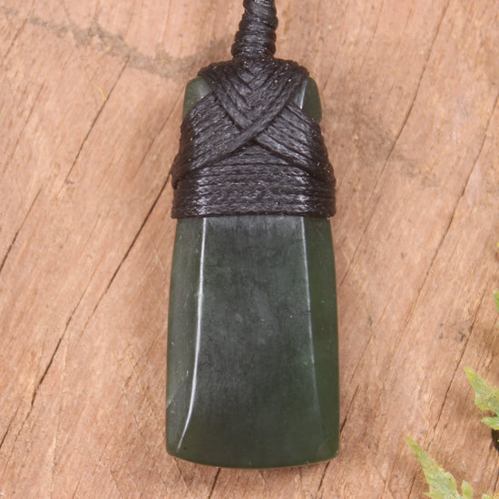 Kawakawa Pounamu Toki