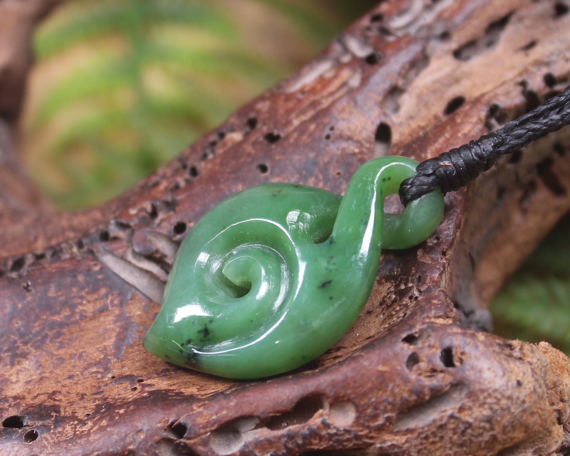 Koru Twist carved from Hapopo Pounamu - NZ Greenstone