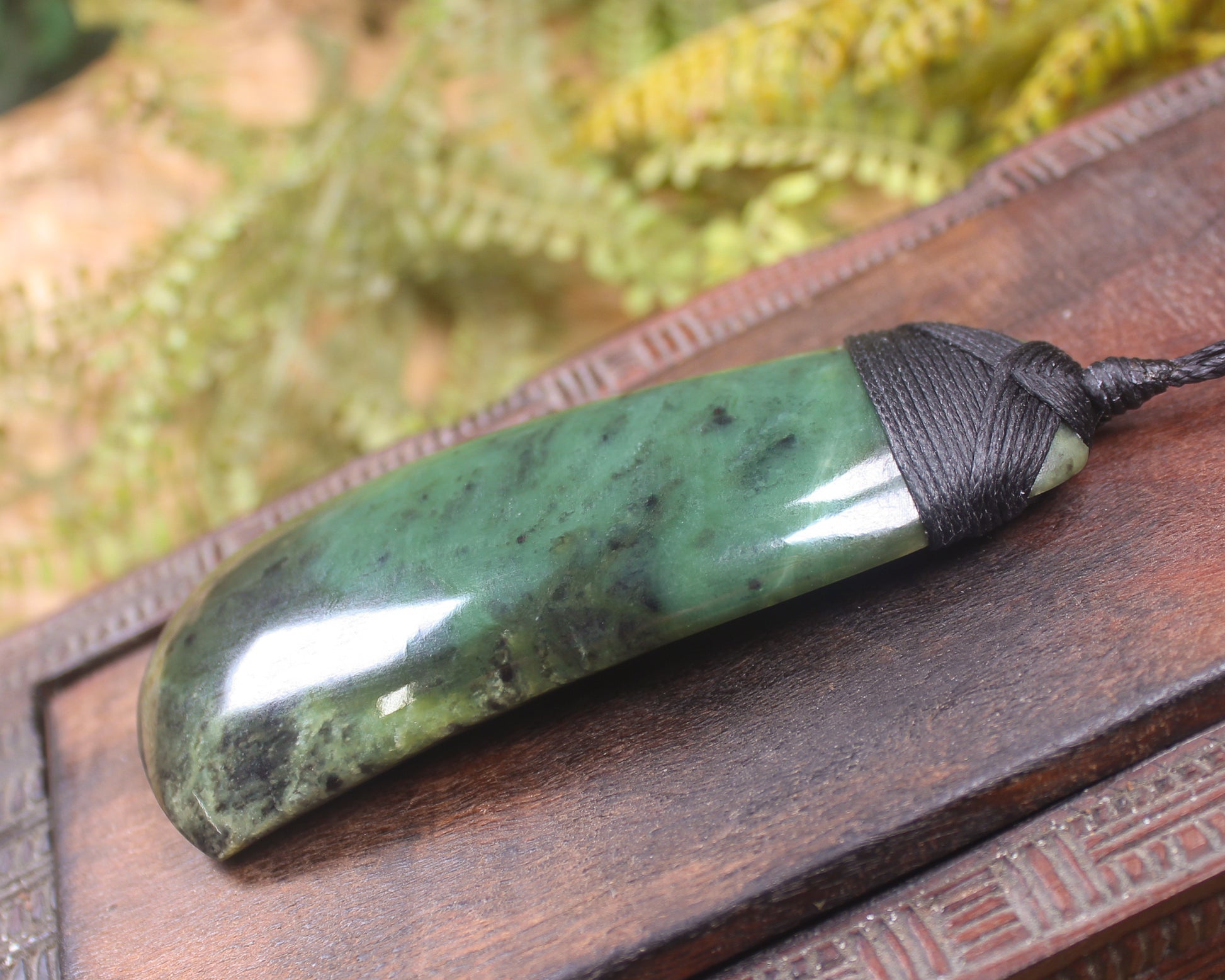 Hapopo Pounamu Toki - NZ Greenstone