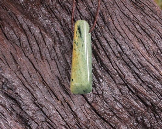 Toki or Adze Pendant carved from Flower Jade Pounamu - NZ Greenstone