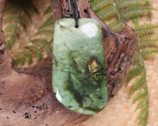 Toki or Adze Pendant carved from Flower Jade Pounamu - NZ Greenstone