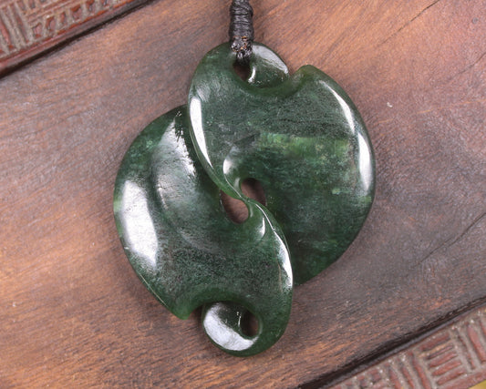 Koru Twist or Pikorua carved from Kawakawa Pounamu - NZ Greenstone