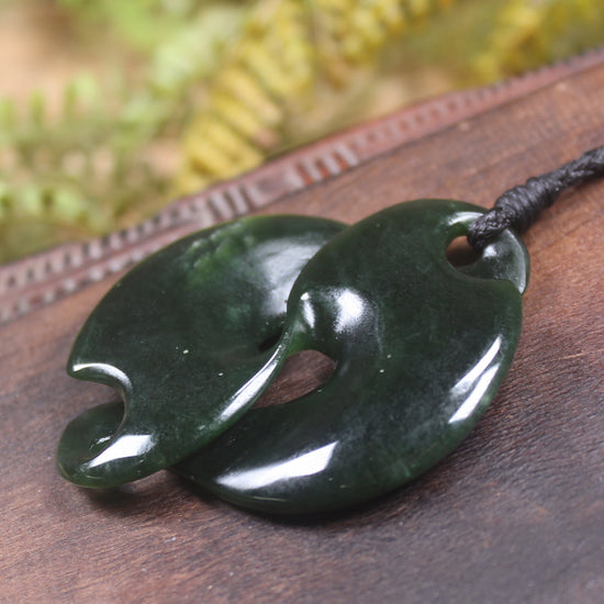 Koru Twist or Pikorua carved from Kawakawa Pounamu - NZ Greenstone