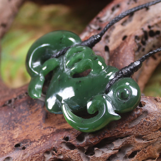 Manaia carved from Kawakawa Pounamu - NZ Greenstone