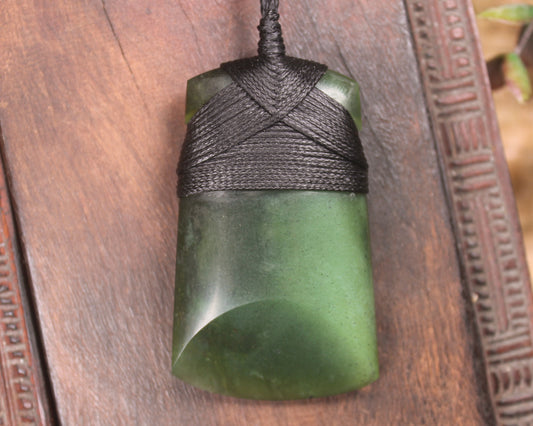 Toki or Adze Pendant carved from Tangiwai Pounamu - NZ Greenstone