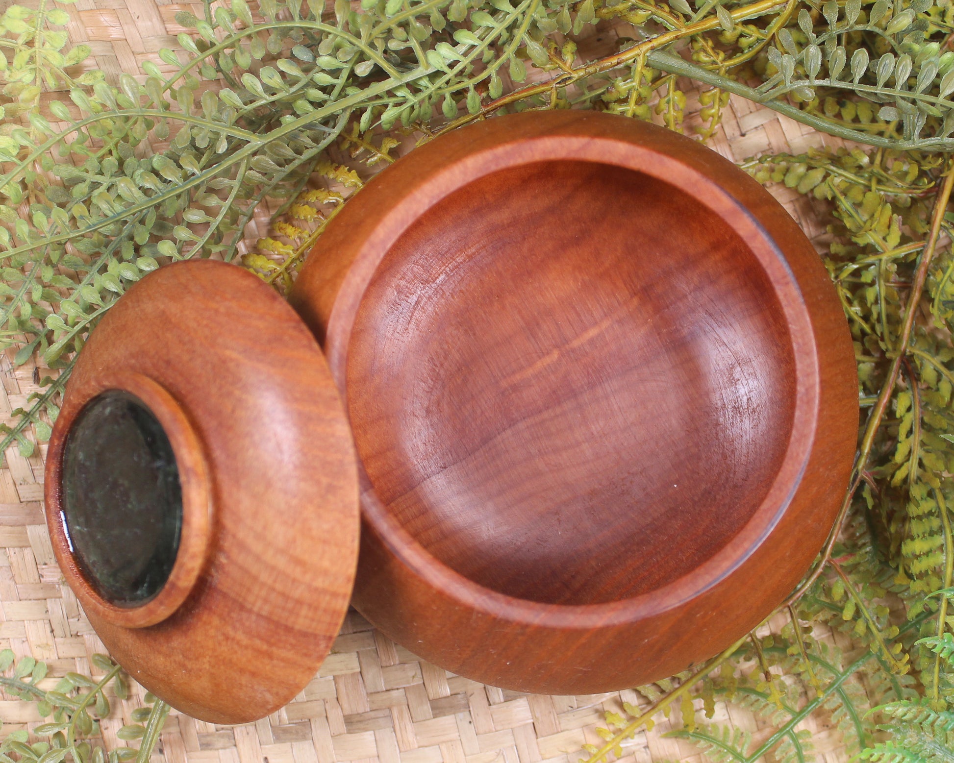Wooden container with Kawakawa Pounamu set into lid - NZ Greenstone