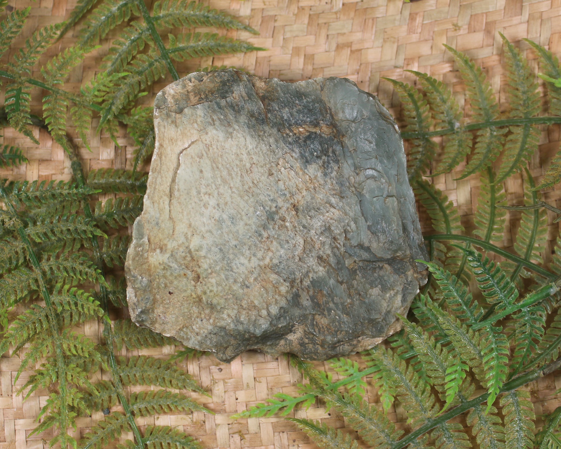 Freeform Touchstone Pounamu Sculpture - Inanga Pounamu - NZ Greenstone