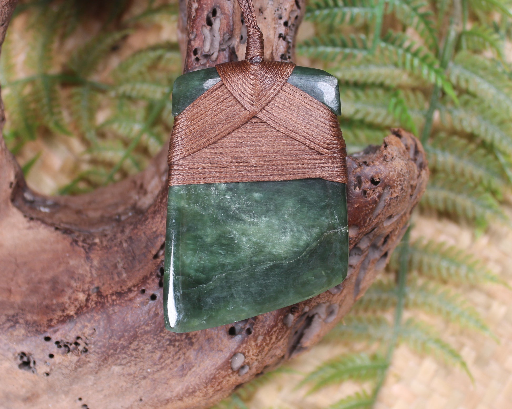 Kawakawa Pounamu Toki