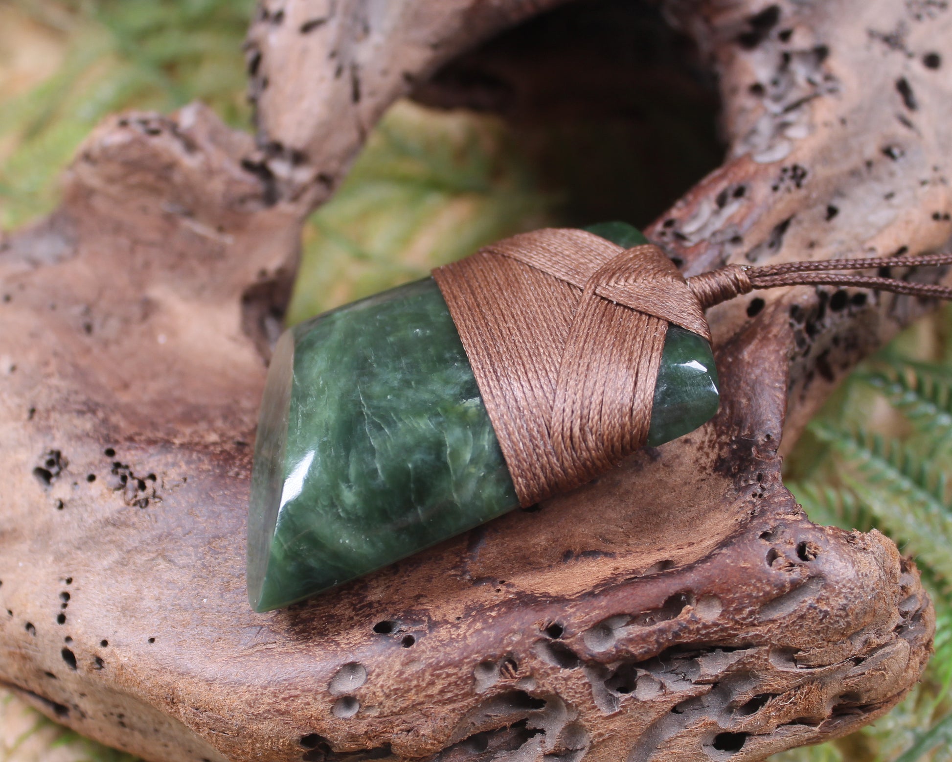 Kawakawa Pounamu Toki