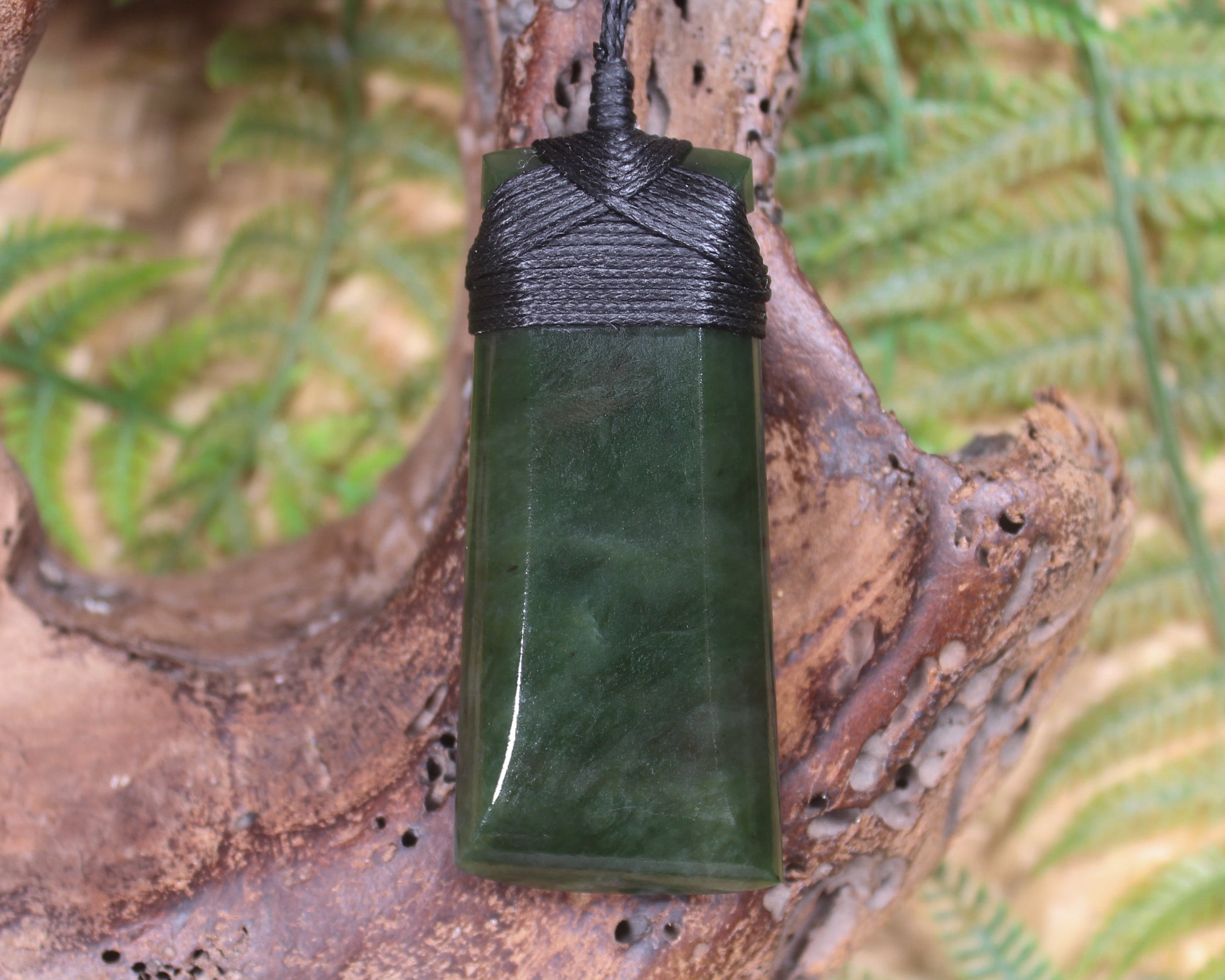 Kawakawa Pounamu Toki