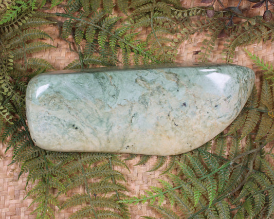 Freeform Pounamu Sculpture - Flower Jade Pounamu - NZ Greenstone
