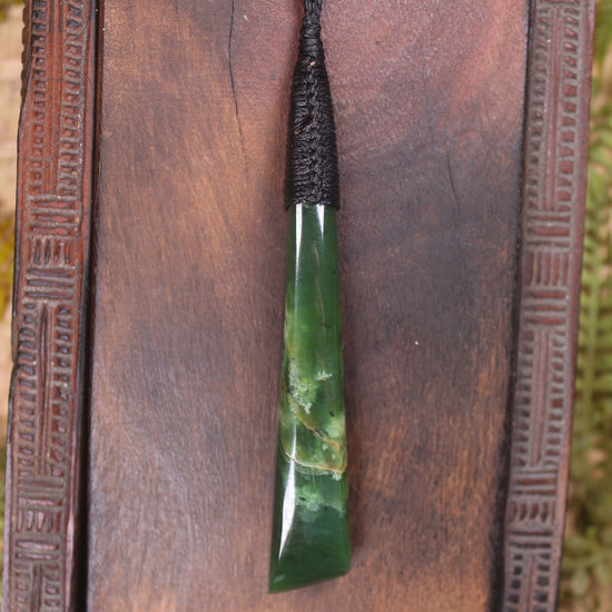 Flower Jade Pounamu Toki