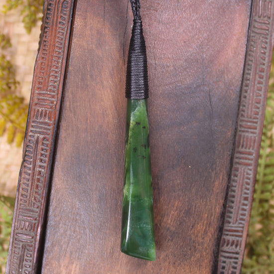 Flower Jade Pounamu Toki