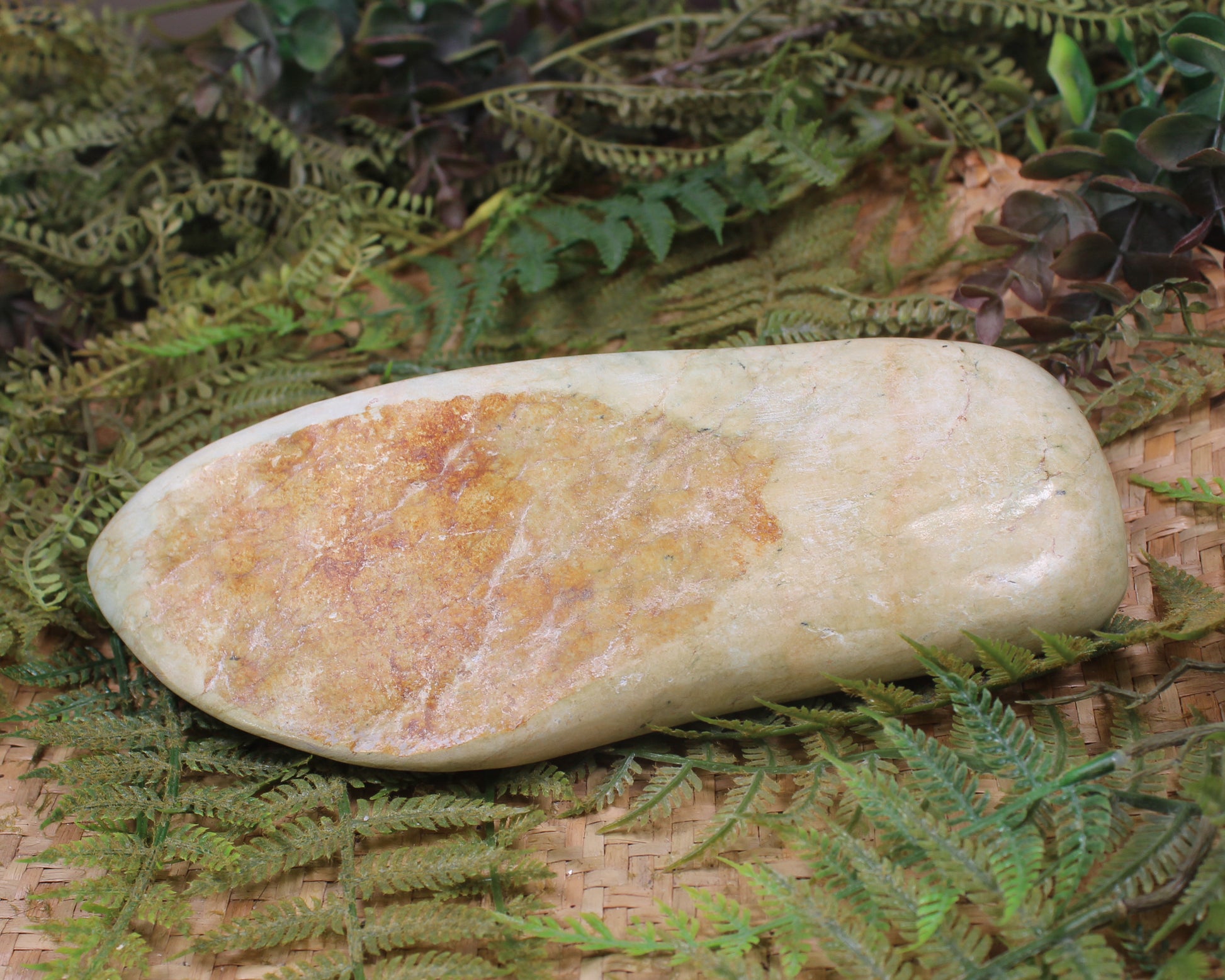 Freeform Pounamu Sculpture - Flower Jade Pounamu - NZ Greenstone