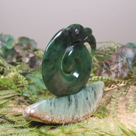Koropepe sculpture - NZ Greenstone