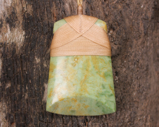 Flower Jade Pounamu Toki