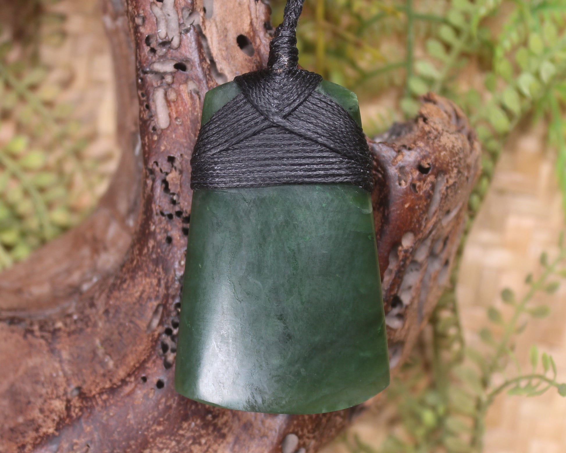 Kawakawa Pounamu Toki